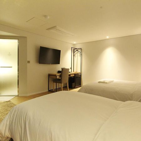 Hotel Londoner Hwamyeong Busan Esterno foto
