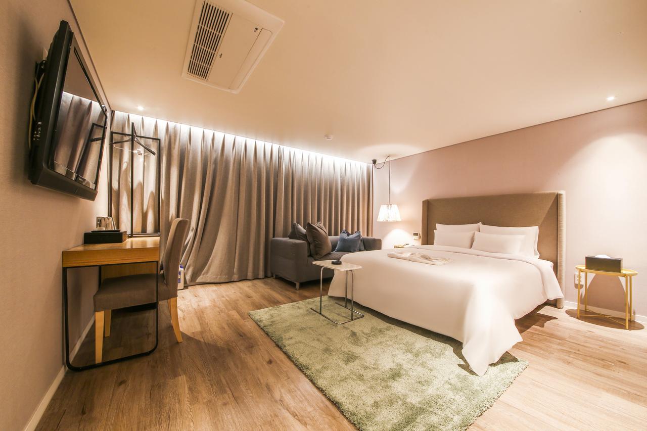 Hotel Londoner Hwamyeong Busan Esterno foto