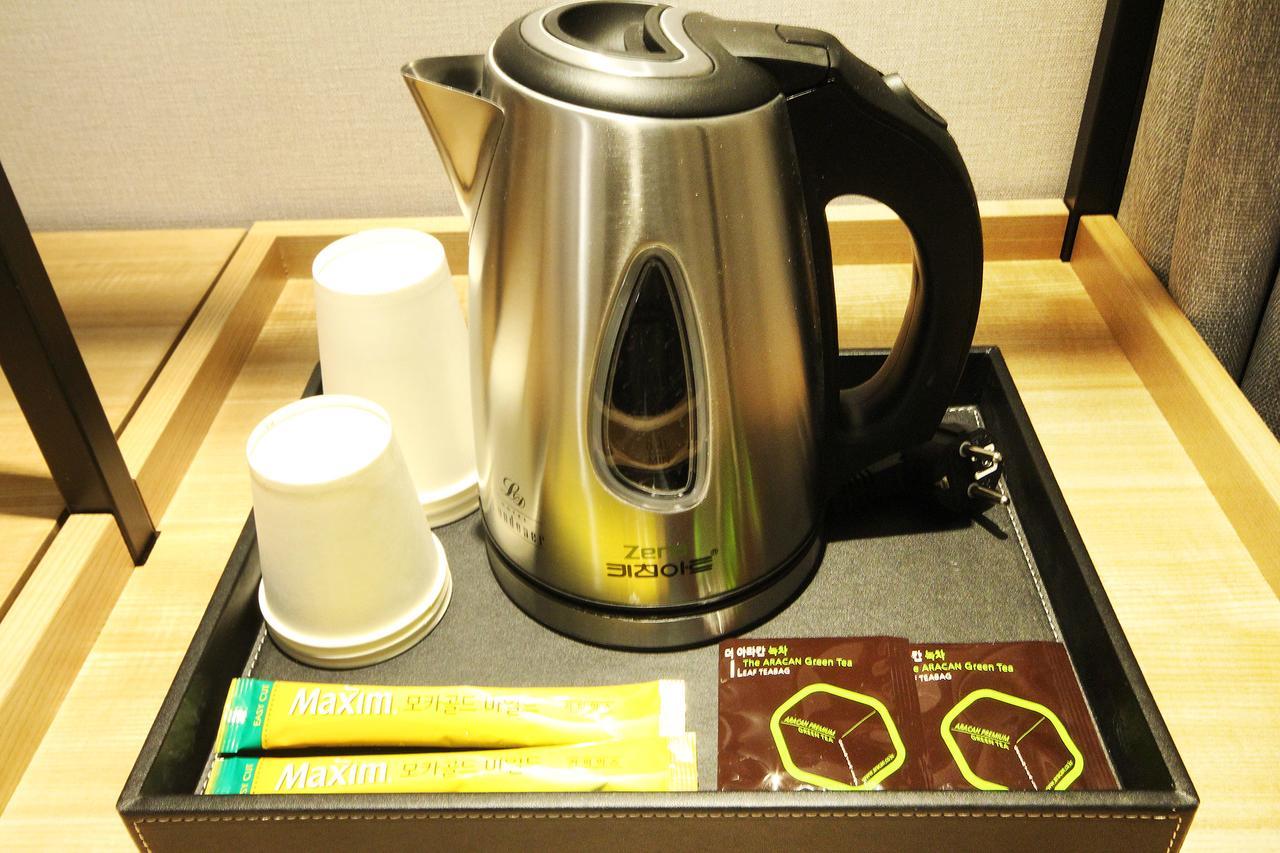 Hotel Londoner Hwamyeong Busan Esterno foto