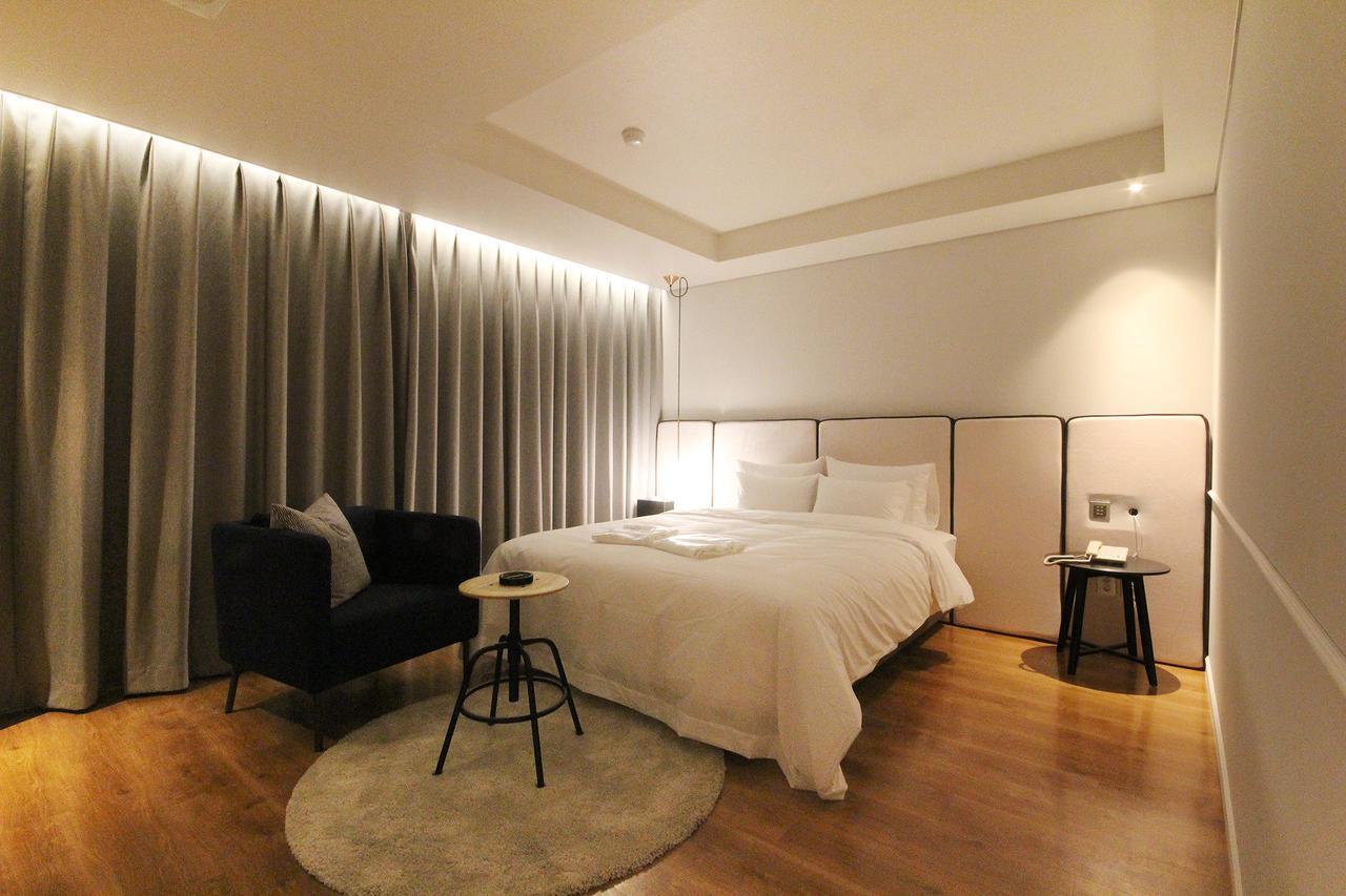 Hotel Londoner Hwamyeong Busan Esterno foto