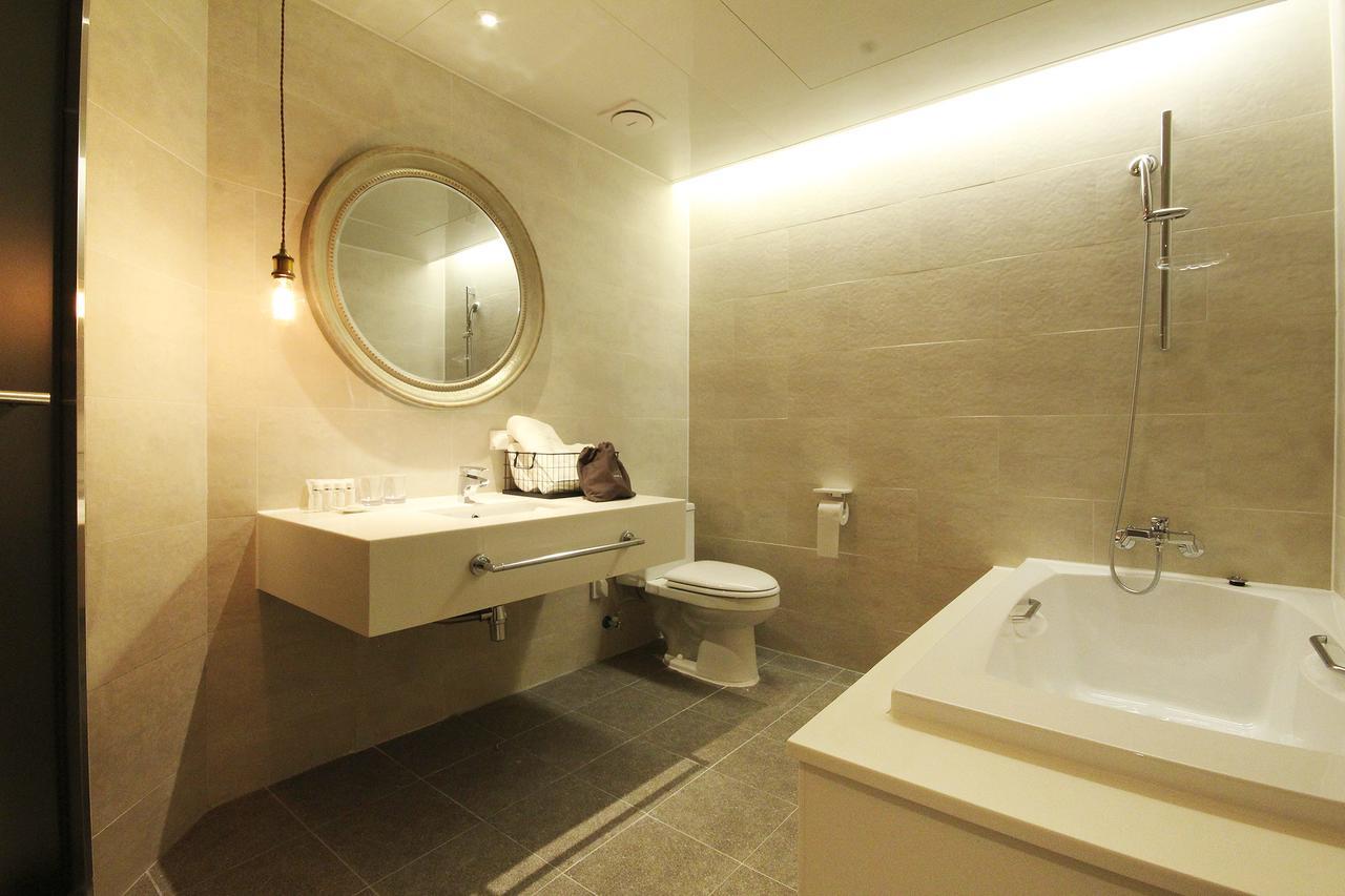 Hotel Londoner Hwamyeong Busan Esterno foto